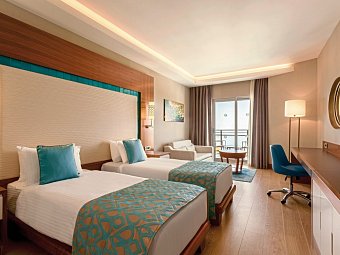 Ramada Resort Kusadasi & Golf - Wohnbeispiel Doppelzimmer Superior seitl. Meerblick (Zimmercodierungen DSN & DCN)