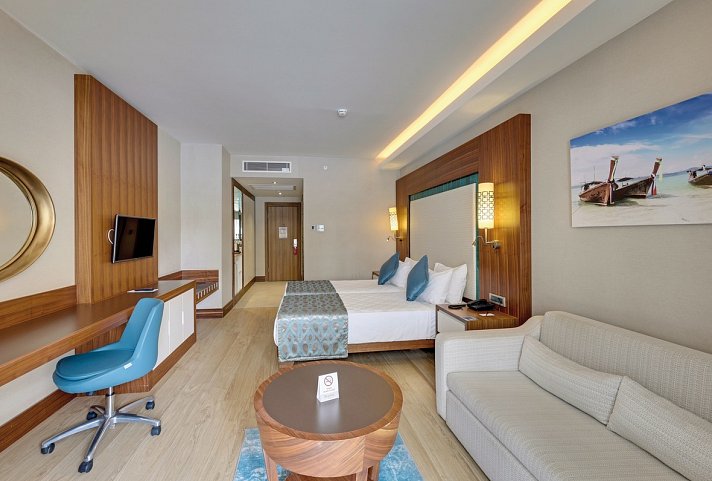 Ramada Resort Kusadasi & Golf - Wohnbeispiel Doppelzimmer Superior seitl. Meerblick (Zimmercodierungen DSN & DCN)