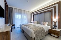 Batihan Beach Resort - Wohnbeispiel Doppelzimmer Select seitl. Meerblick (Zimmercodierung DNN)