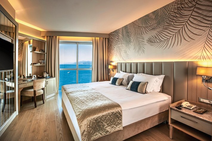 Charisma Deluxe Hotel
