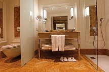 Charisma Deluxe Hotel - Beispiel Bad Doppelzimmer Superior Landblick (Zimmercodierungen DSL, DCL, DSN & DCN)