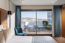 Liberty Kusadasi - Wohnbeispiel Corner Suite seitlicher Meerblick (Zimmercodierung WB1)