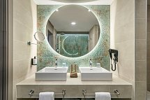 Occidental Puerto Banús - Badbeispiel Doppelzimmer Deluxe (Zimmercodierung DD1)