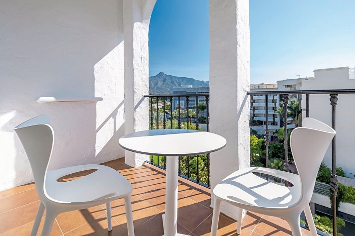 Occidental Puerto Banús