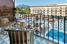 Hard Rock Hotel Marbella - Balkonbeispiel Doppelzimmer Deluxe (Zimmercodierung DD1)