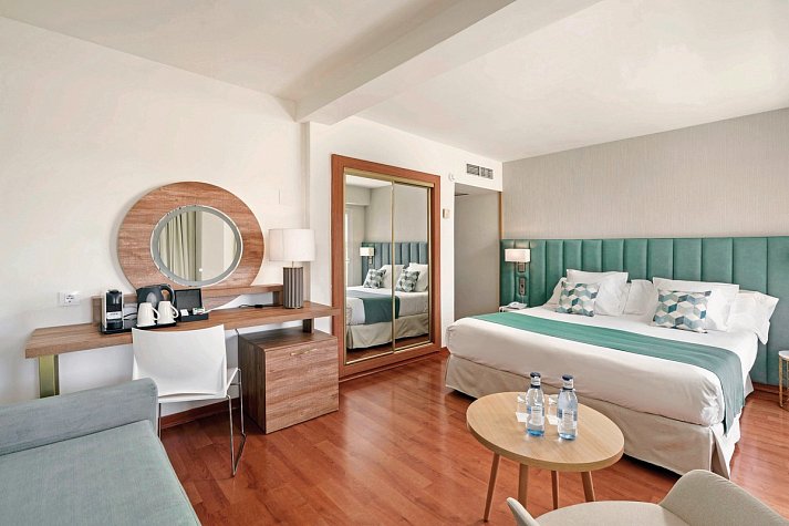 Hotel Costa Málaga by Pierre & Vacances (adults recommended) - Wohnbeispiel My Favourite Club Juniorsuite (Zimmercodierung JX1)