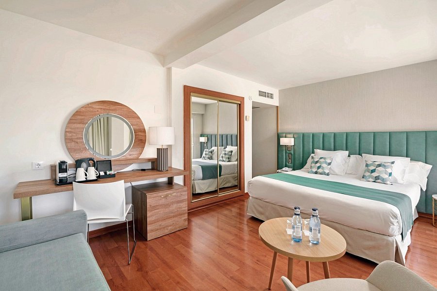 Hotel Costa Málaga by Pierre & Vacances (adults recommended) - Wohnbeispiel My Favourite Club Juniorsuite (Zimmercodierung JX1)