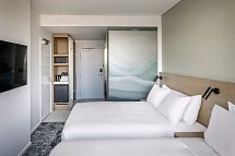 Holiday Inn Express Auckland City Centre - Wohnbeispiel Double Queen Room (Zimmercodierung UG2)