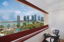 Le Méridien Abu Dhabi - Wohnbeispiel Deluxe Room Sea View (Zimmercodierungen UDM & ULM)