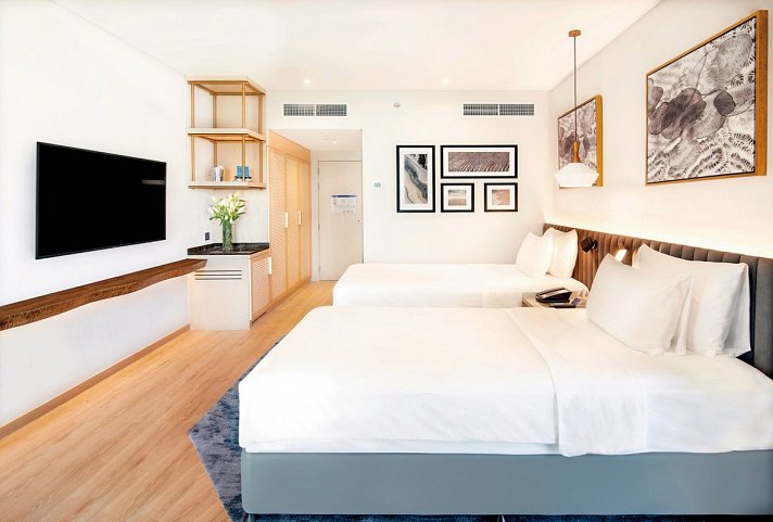 Radisson Blu Hotel & Resort Abu Dhabi Corniche - Wohnbeispiel Superior Room City View (Zimmercodierungen DS1 & UP1)