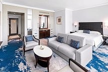 Beach Rotana Abu Dhabi - Wohnbeispiel Sea View Family Room with Balcony and Sofabed (Zimmercodierung FBM)