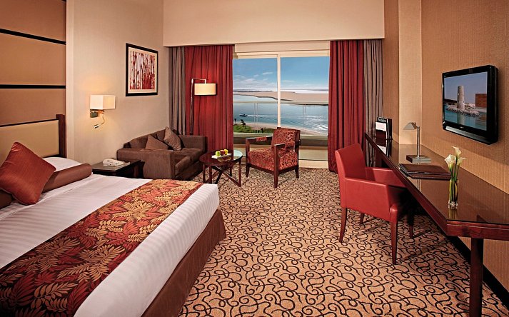 Khalidiya Palace Rayhaan by Rotana - Wohnbeispiel Sea View Room with Balcony (Zimmercodierung DB1)