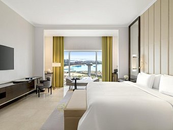 Rixos Marina Abu Dhabi - Wohnbeispiel Deluxe Room Corniche View (Zimmercodierung UD1)