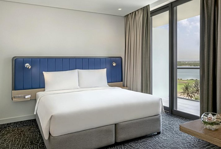 Yas Plaza Bay - Wohnbeispiel 1 King Family Suite Sea View Balcony Theme Park Access (Zimmercodierung WIM)