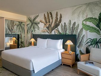 Yas Plaza Mangroves - Wohnbeispiel 1 Bedroom Suite Plaza View Theme Park Access (Zimmercodierung AB1)