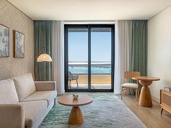 Yas Plaza Mangroves - Wohnbeispiel 1 Bedroom Suite Sea View Balcony Theme Park Access (Zimmercodierung AB2)