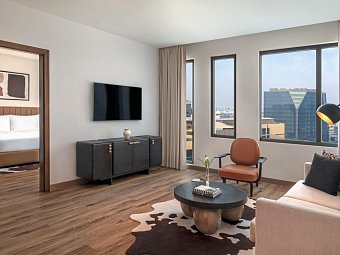 Staybridge Suites Abu Dhabi - Yas Island - Wohbeispiel 1 King 1 Bedroom Suite City View Theme Park Access (Zimmercodierung WG1)