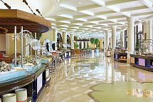 The Ritz-Carlton Abu Dhabi, Grand Canal