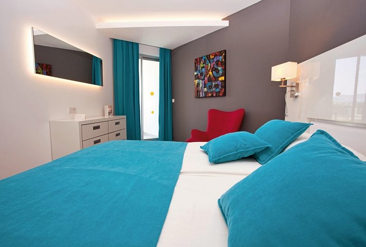 Green Garden Suites