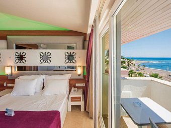 Flora Garden Beach - Wohnbeispiel Doppelzimmer Deluxe Meerblick (Zimmercodierung DDM)