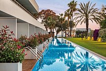 Acanthus & Cennet Barut Collection