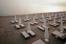 Acanthus & Cennet Barut Collection