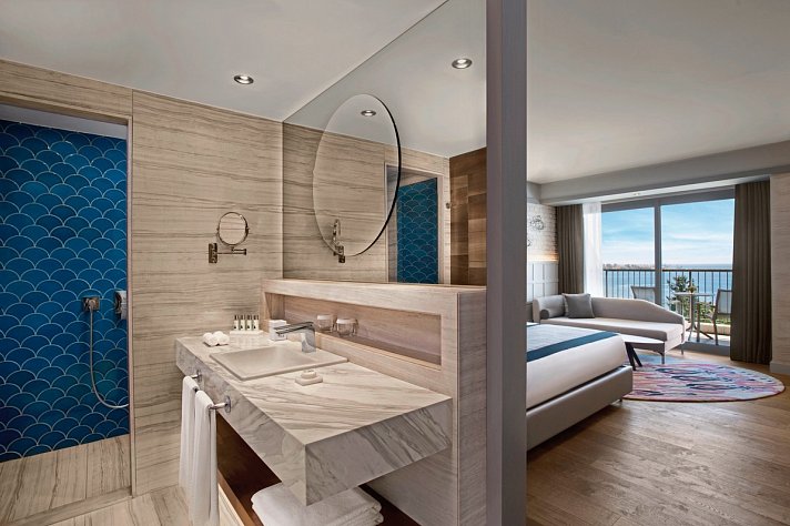 Acanthus & Cennet Barut Collection