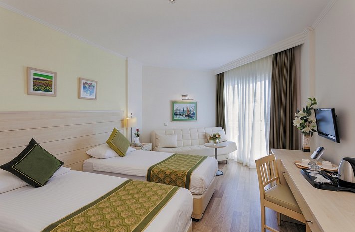 Febeach Hotel