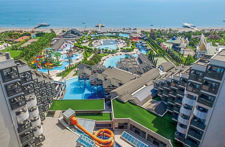 Limak Lara De Luxe Resort