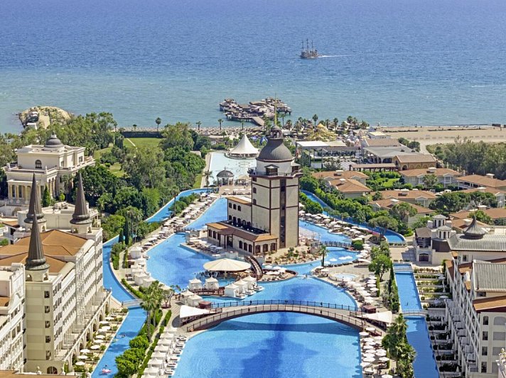 Mardan Palace