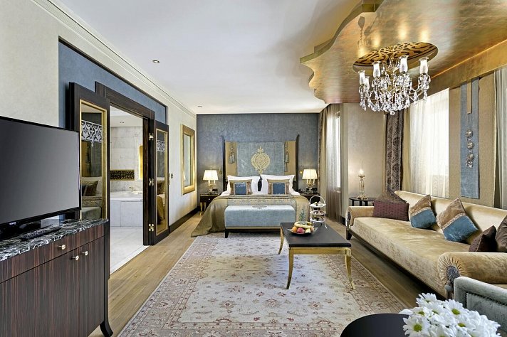 Mardan Palace