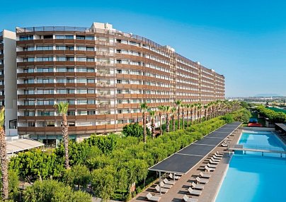 Nirvana Cosmopolitan Lara