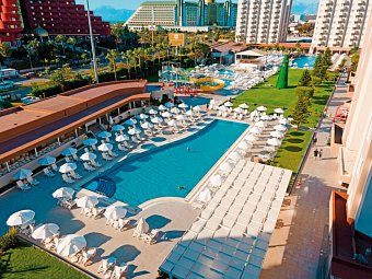 Grand Park Lara
