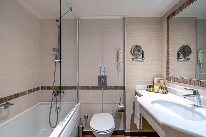 Bellis Deluxe Hotel