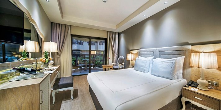 Bellis Deluxe Hotel
