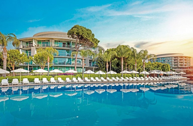 Calista Luxury Resort