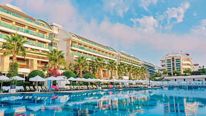 Crystal Waterworld Aqua Collection