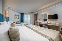 Pine Beach Belek - Wohnbeispiel Familienzimmer Club Hauptgebäude (Zimmercodierungen FL1 & FL2)