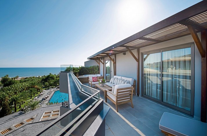Miramare Beach - Wohnbeispiel Doppelzimmer Deluxe mit Jacuzzi (Zimmercodierung DD1)