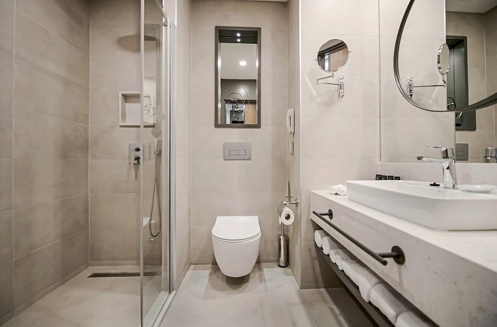 Miramare Beach - Beispiel Bad Doppelzimmer Meerblick