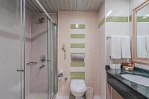 Süral Resort - Beispiel Bad Doppelzimmer (Zimmercodierungen DEL, DCL, DBN & DCN)