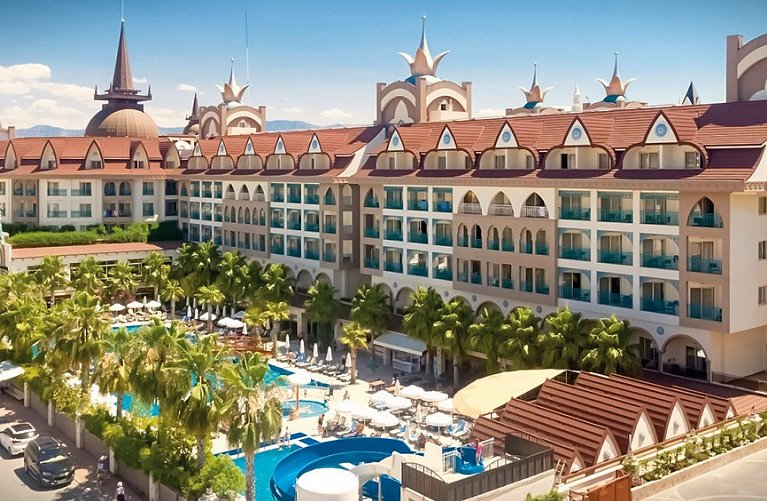 Side Crown Palace