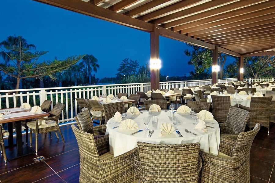 Club Grand Side