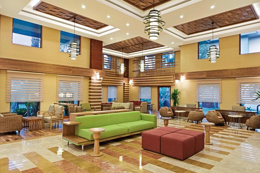 Club Grand Side