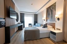 Alba Resort - Wohnbeispiel Familienzimmer Landblick (Zimmercodierung FBL)