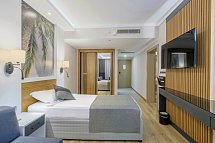 Alba Resort - Wohnbeispiel Familienzimmer Landblick (Zimmercodierung FBL)