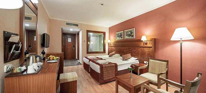 Alba Royal Hotel