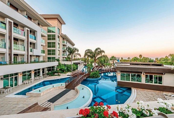 Sunis Hotel Evren Beach Resort & Spa