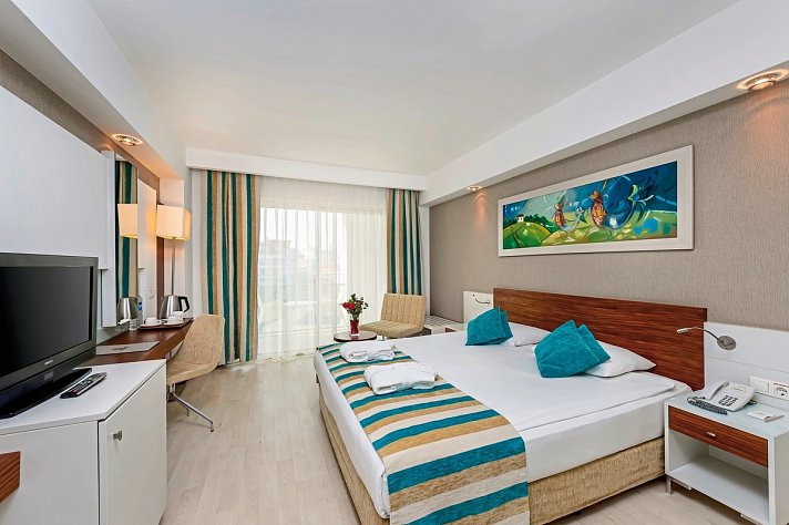 Sunis Evren Beach Resort Hotel & SPA