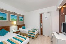 Sunis Evren Beach Resort Hotel & SPA - Wohnbeispiel Familienzimmer seitl. Meerblick (Zimmercodierung FBN)